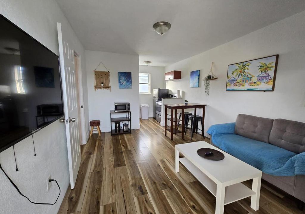 Little Haiti Apartment | Cozy Place Near Design District - 4