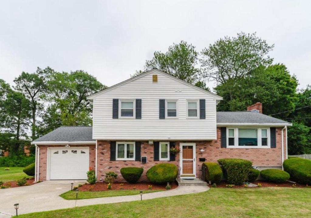 Randolph Apartment | Cozy & Private 4BR Randolph Home - Near I-93 & Route - Pet-Friendly 17