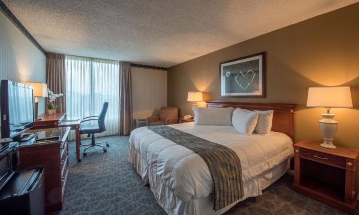 Cheat Lake Apartment | Cozy Studio w Indoor Pool at Lakeview Golf Resort