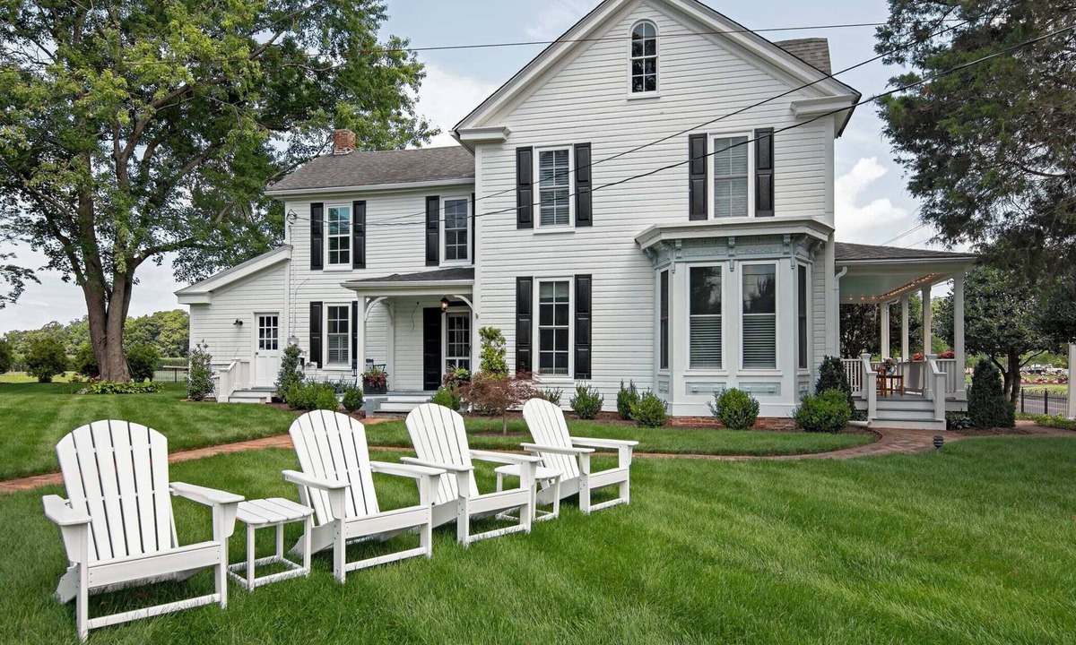 Unionville House | Cozy Up This Winter – Exclusive Offers Await!