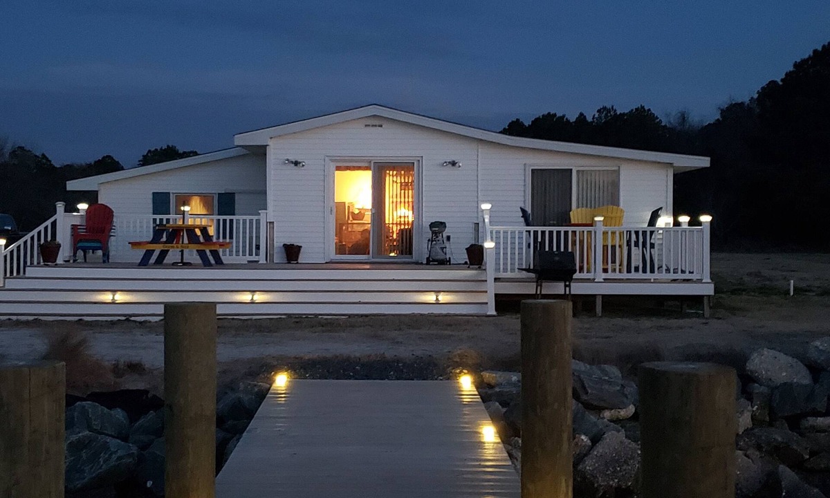 Deal Island Cottage | "Cozy" Waterfront Cottage with Private Pier