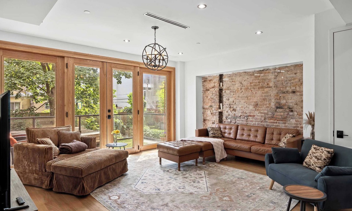 Crown Heights Apartment | Crown Terrace II by Rove Duplex w Outdoor Spaces