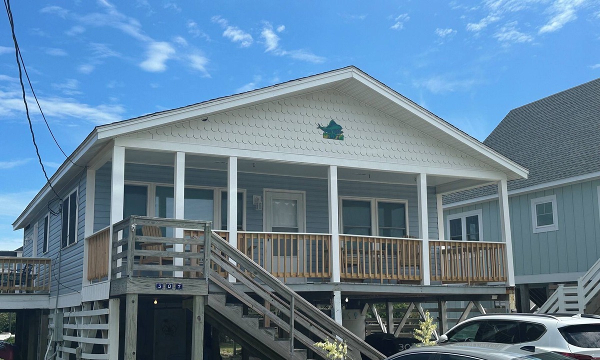 Kill Devil Hills Cottage | Cute Beach cottage only minutes from the beach!