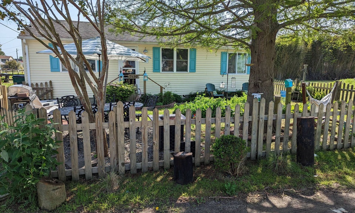 Chincoteague House | Cypress Cottage -Waterview- LINENS AND TOWELS/Beach Supplies Provided