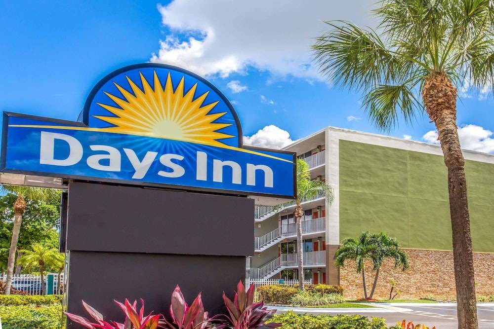 Riverside Park Hotel | Days Inn by Wyndham Fort Lauderdale Airport Cruise Port