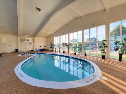 West Yarmouth Hotel | Days Inn by Wyndham - Cape Cod