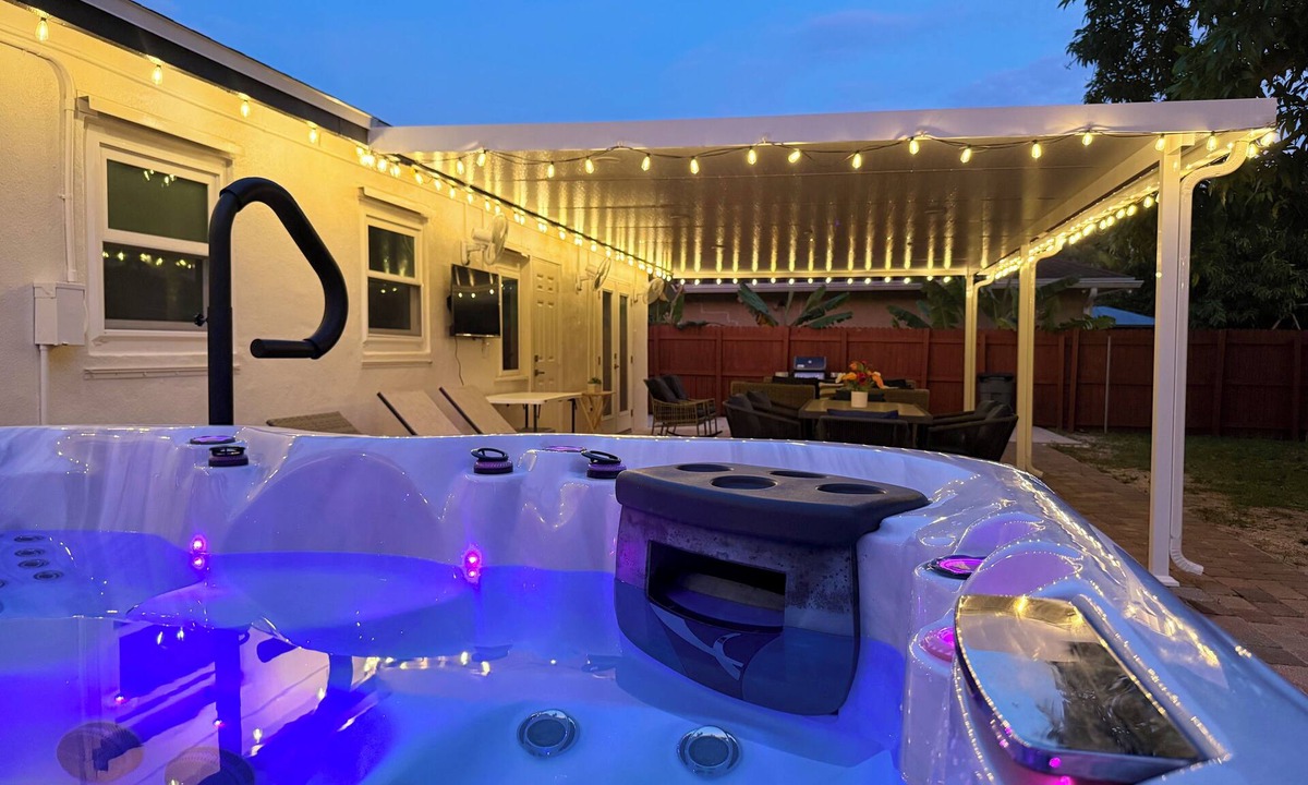 Delray Beach House | Delray Oasis - Luxe Spa, Game Room, TVs Everywhere, Fire Pit, Relaxing Escape