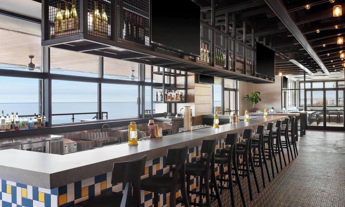 Northeast Virginia Beach Hotel | Delta Hotels by Marriott Virginia Beach Waterfront Suites