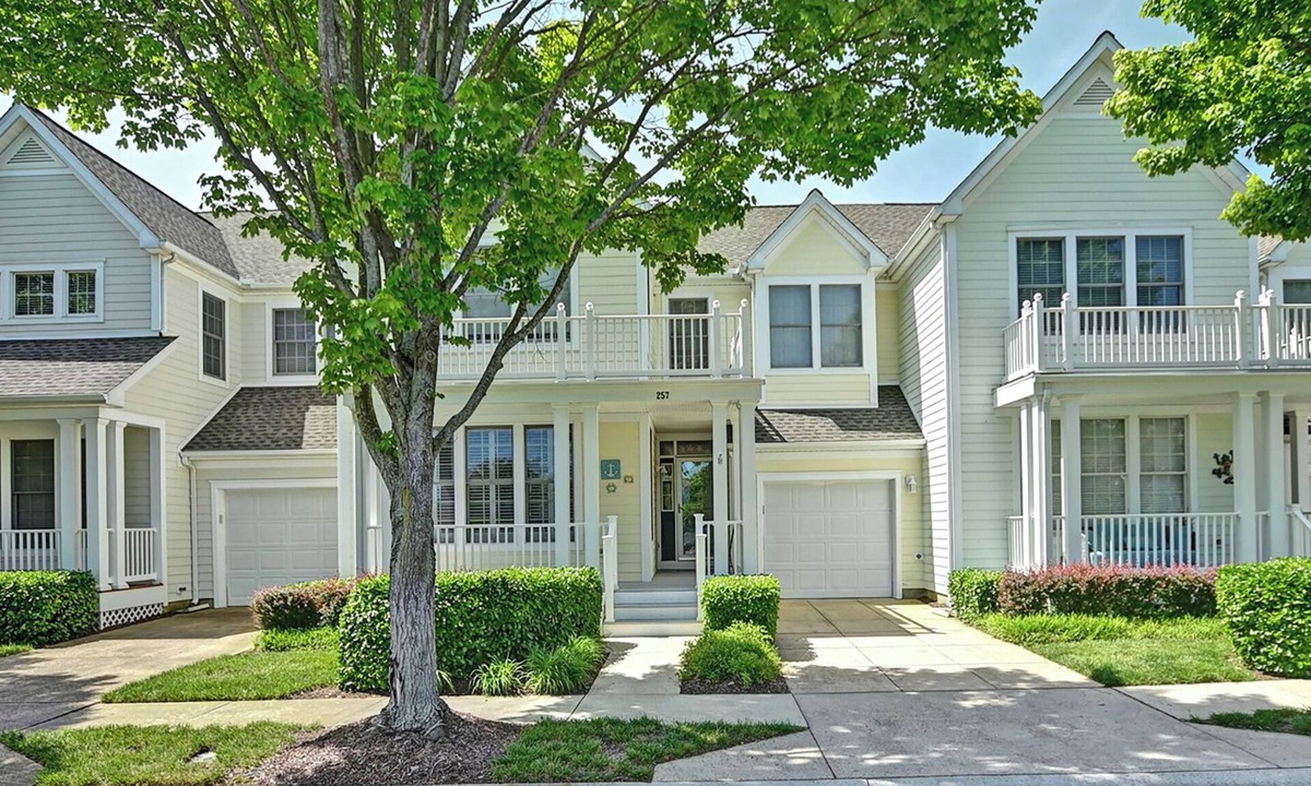 Ocean View House | Dog Friendly, 3 bedroom Townhome in the Bear Trap Dunes Community! WIFI, Community Pool, Beach Shuttle, and more!