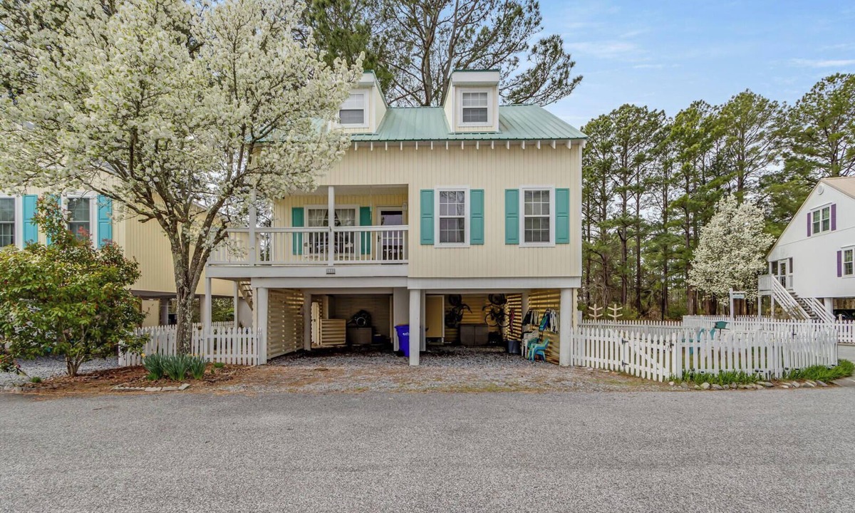 Bethany Beach Cottage | Dog-Friendly Bahamas Cottage Near Beach & Trails – Family Fun Awaits!