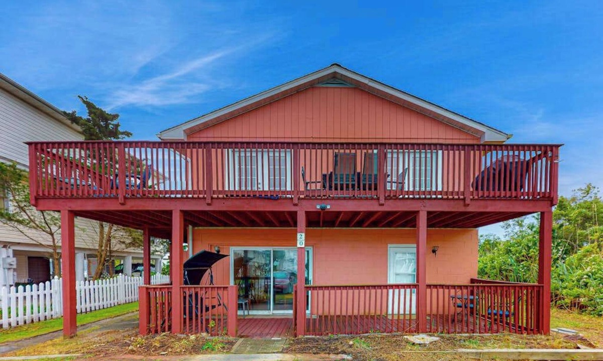 Fenwick Island House | Dog-friendly Fenwick Island home with beach access – walk to shops