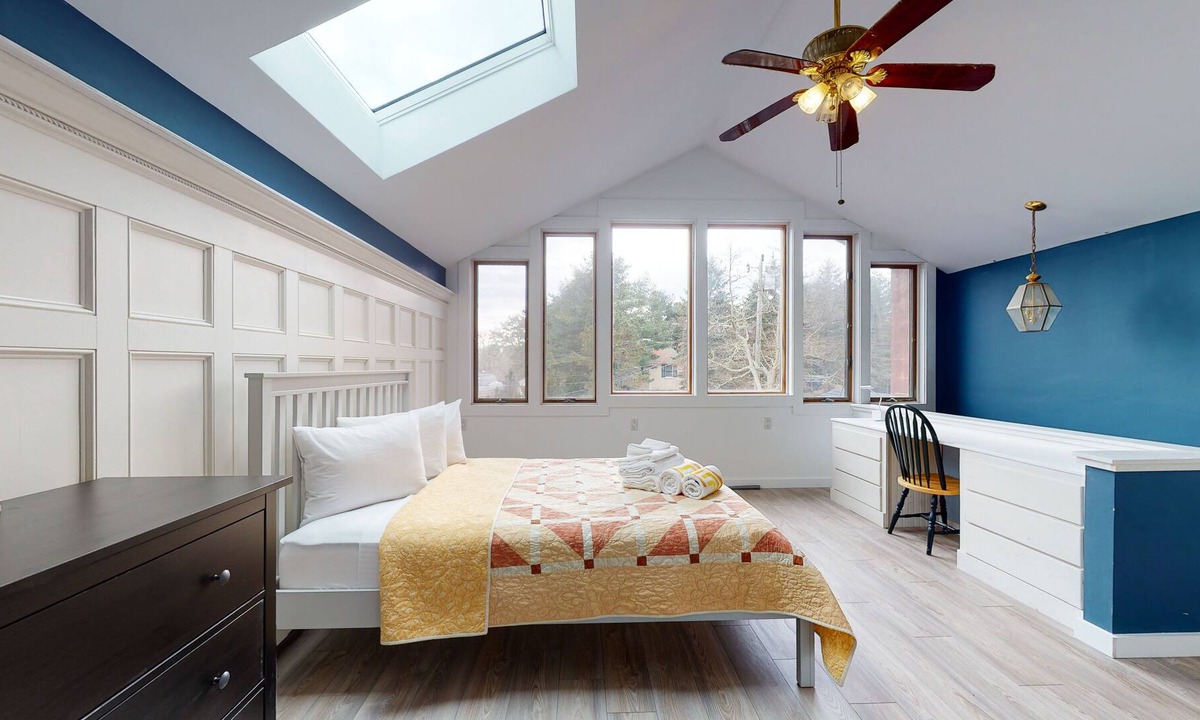 East Harwich House | Dog-friendly home near the beach with central AC, fast WiFi, and washer/dryer
