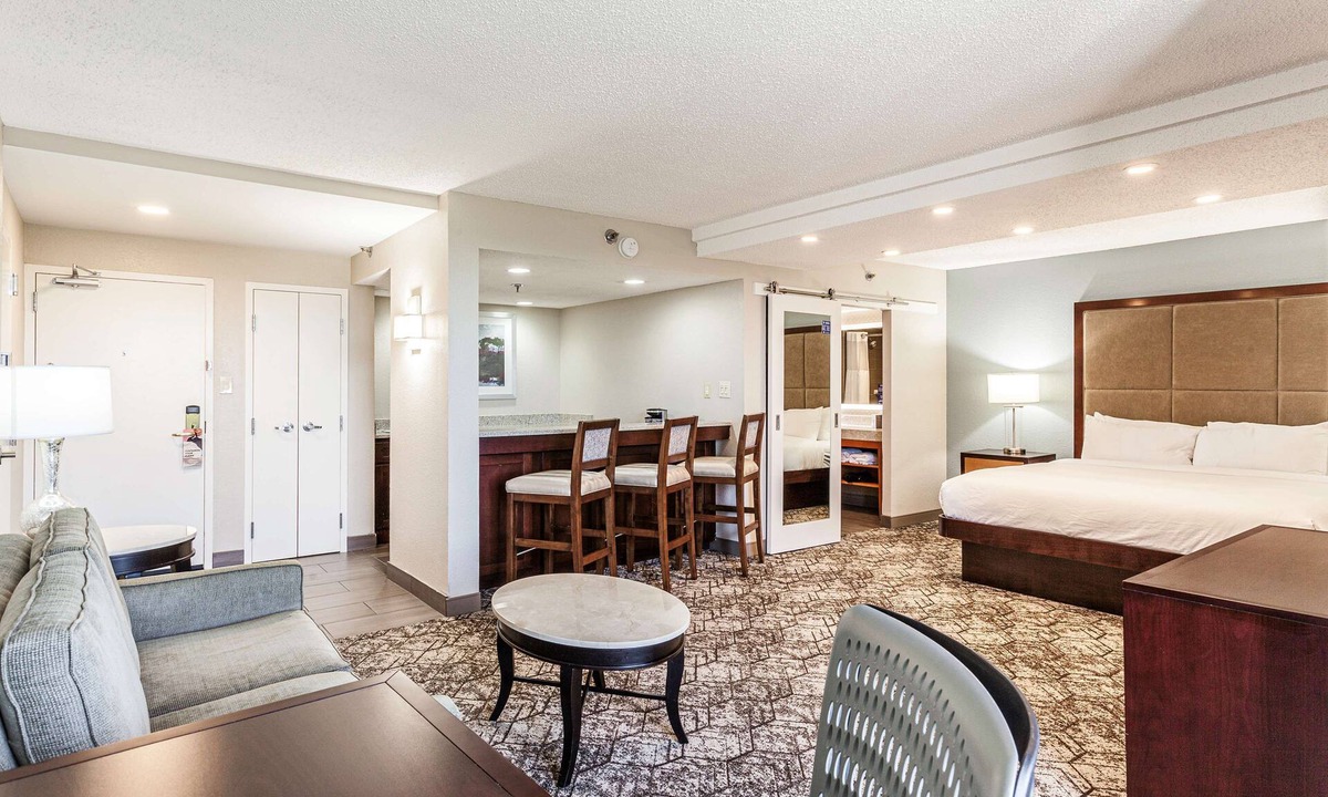 East Memphis Hotel | DoubleTree by Hilton Hotel Memphis