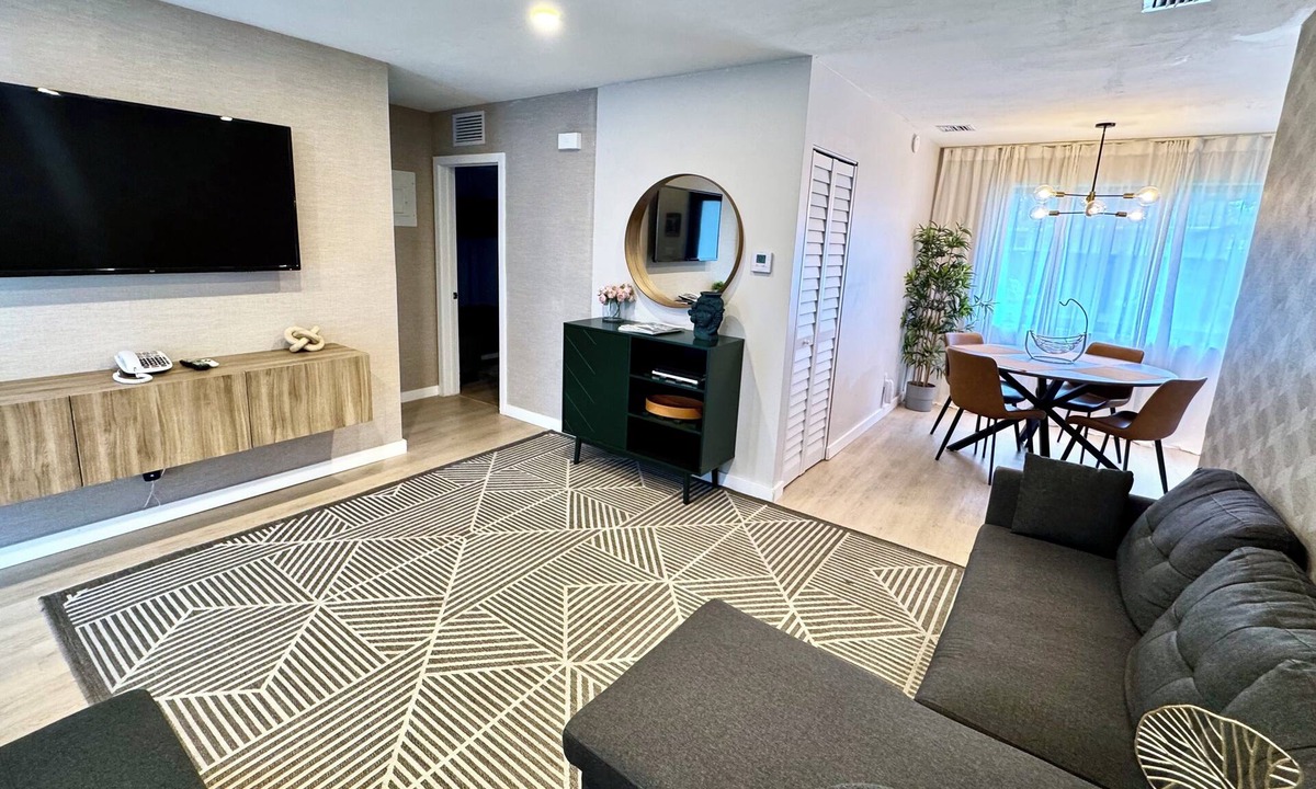 Downtown Fort Lauderdale House | Downtown Oasis-Close to Las Olas, Riverwalk, MODS