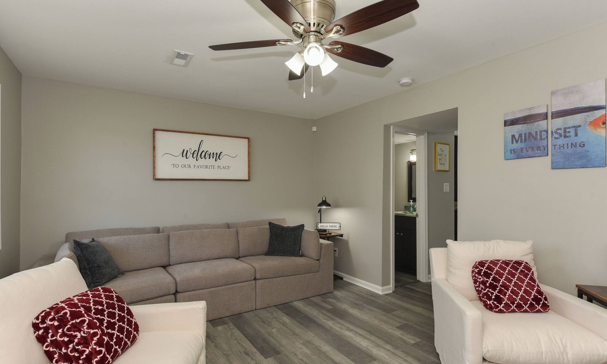 Hampton House | Downtown Phoebus Stay - Gateway to Hampton Roads