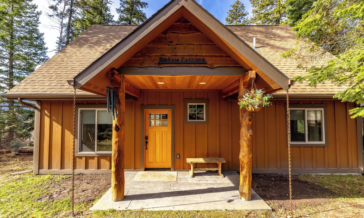 Bigfork House | Dream Catcher with Swan Lake views, visit Glacier