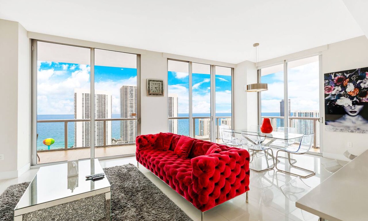 Hallandale Beach Condo | ★DREAM-SKY MANSION. 3DBR/3BA LUXURY PENTHOUSE. 33RD FLOOR - 25 min to FIFA!