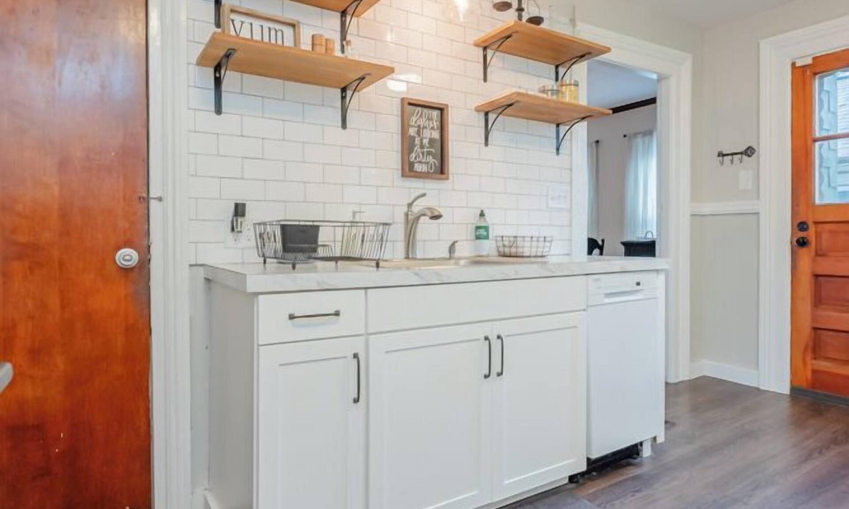 Downtown Rochester House | DT Rochester | Mins to Everything | Swillburg