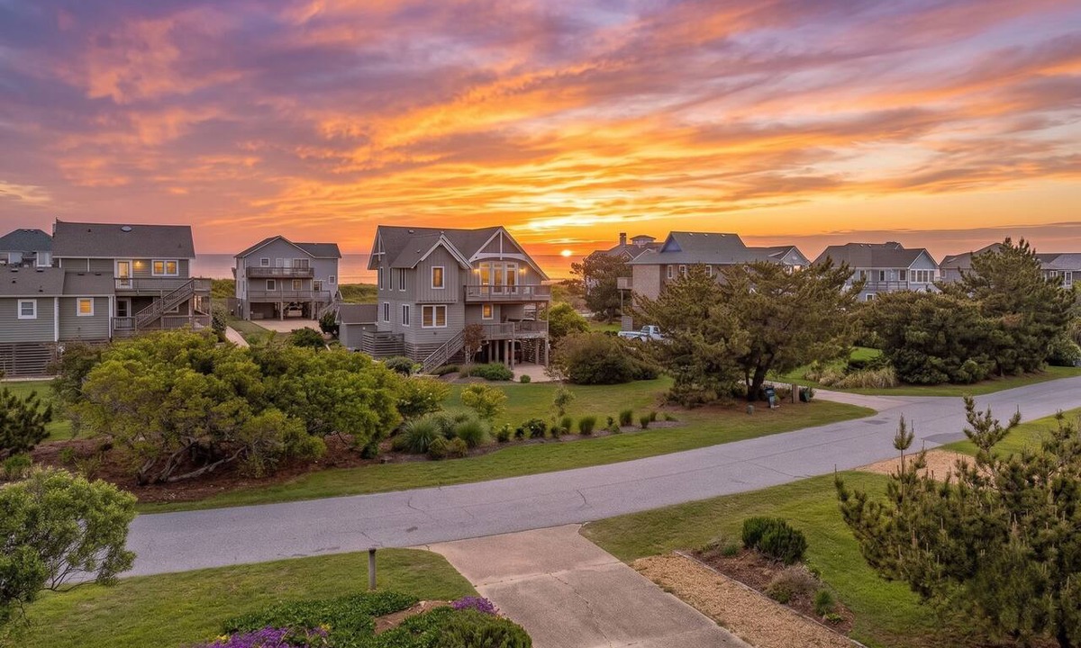 Duck House | Duck Diamond - Sanderling, Ocean View, 95 Yds to Beach, Hot Tub, Sauna, Community Pool