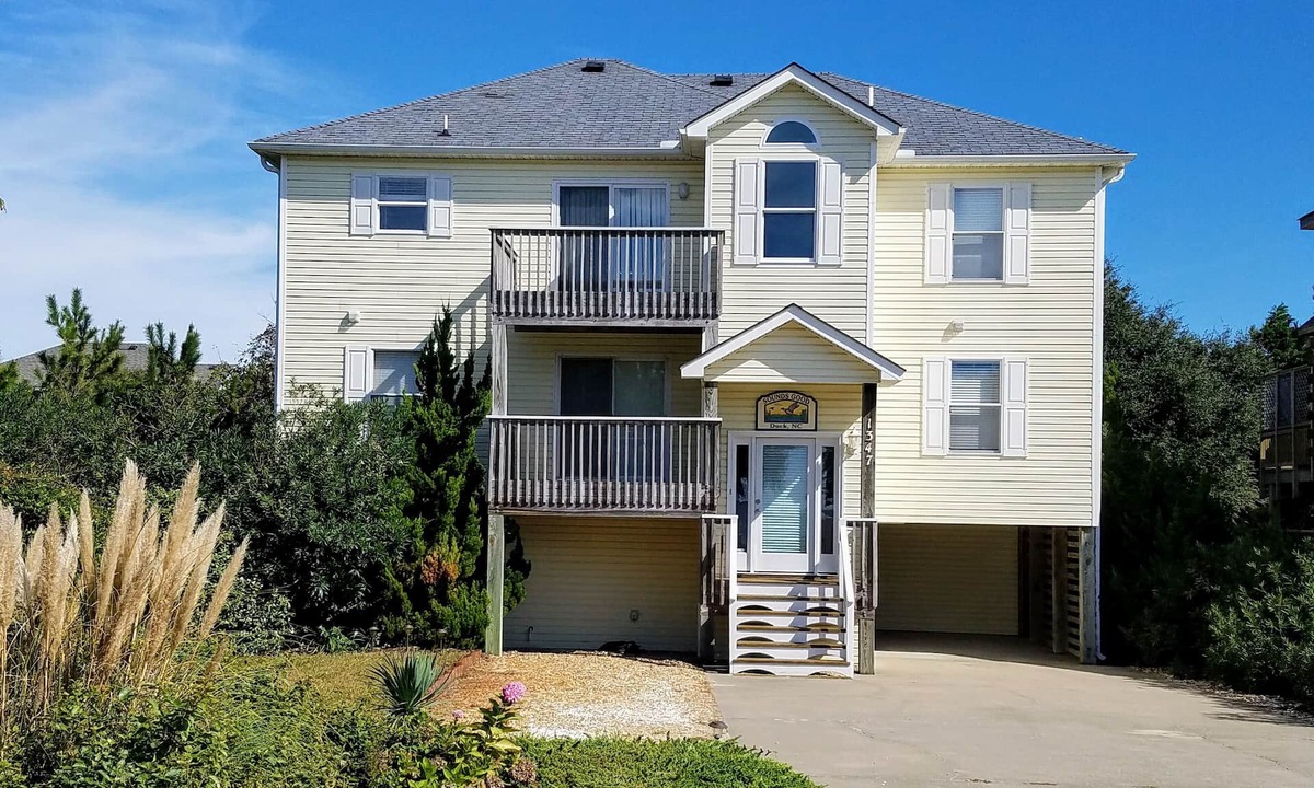 Carolina Dunes House | Duck - Sound View, w/Pool, Hot Tub, Kayaks, Bikes, Billiards & Guest Pantry