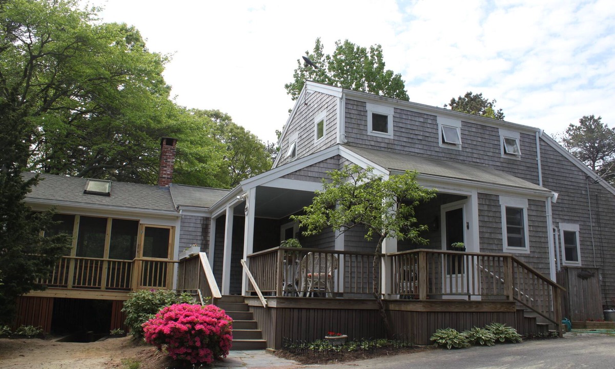 Eastham House | Eastham home near the water & bike path; large screened in porch - Pet Friendly