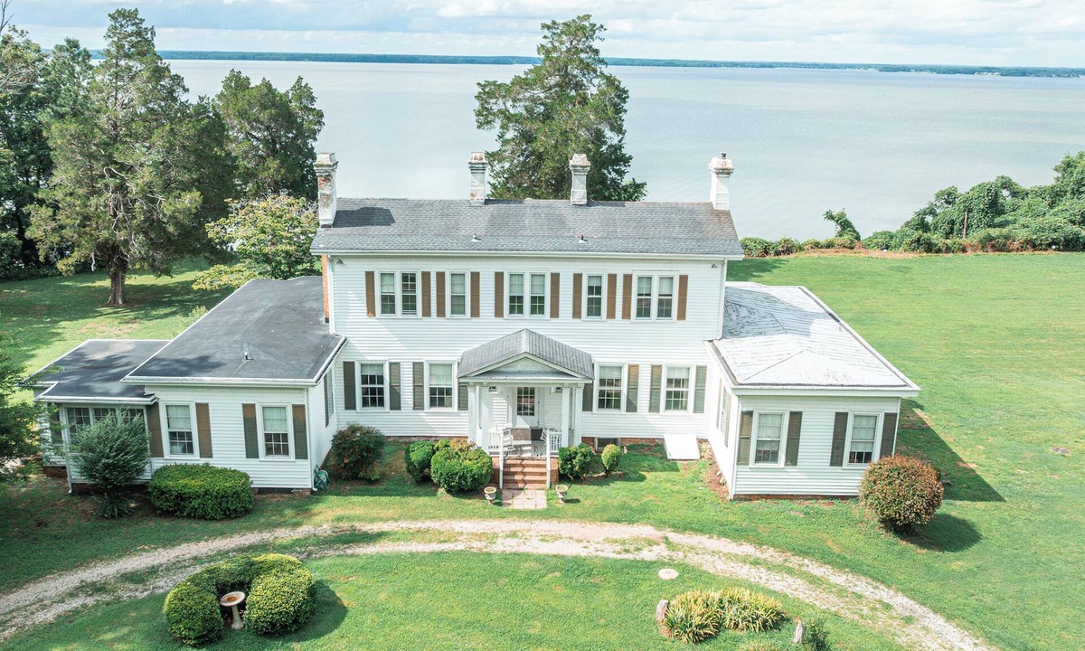 Spring Grove House | Eastover Manor is a James 19th Century Plantation Home