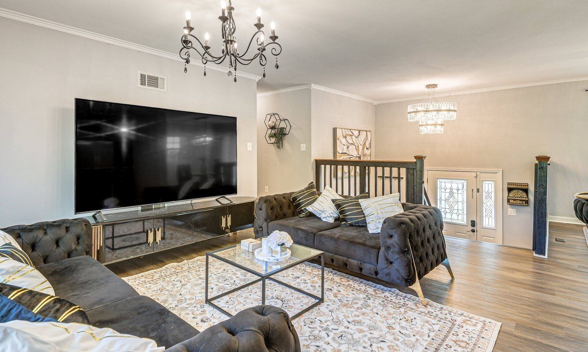 Dale City House | Easy Hwy Trip to DC! Group Retreat w/Yard