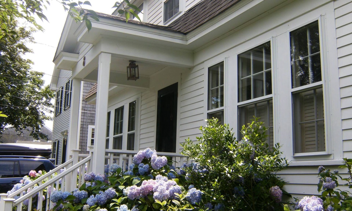 Edgartown House | Edgartown Village Charmer with Pool!