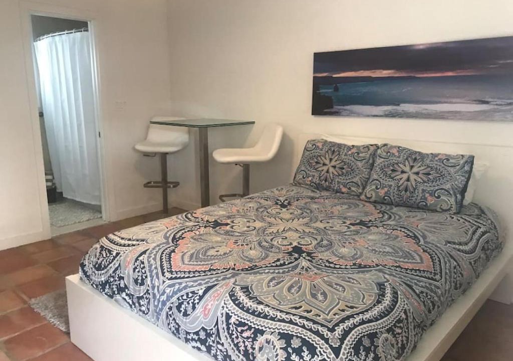 Hendricks and Venice Isles House | Efficiency 3 on water Las Olas, beach and free kayaks