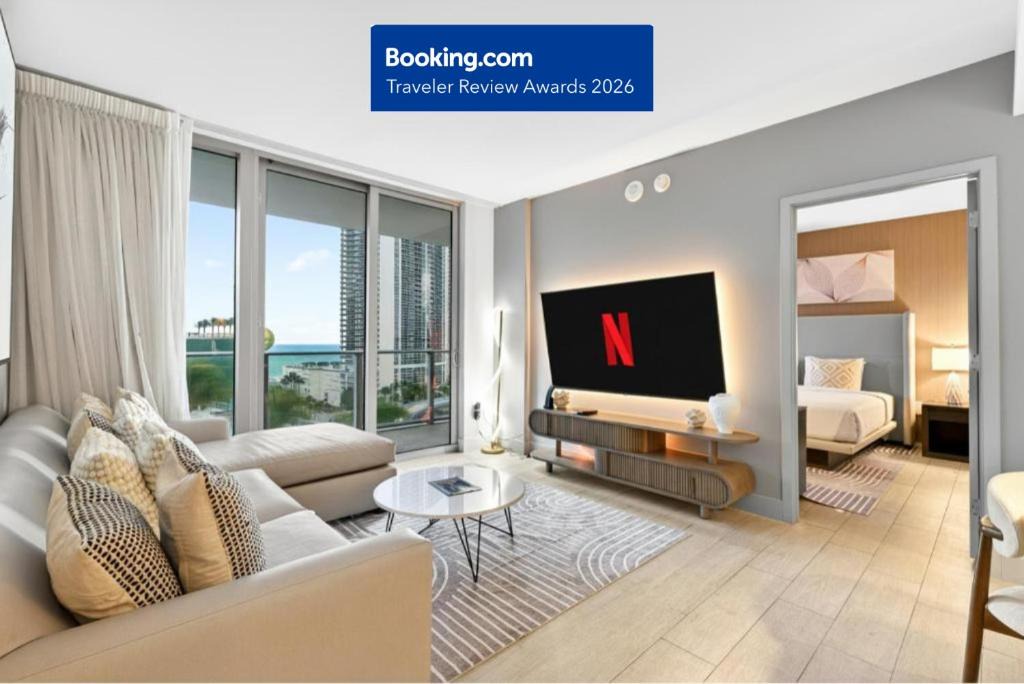 Hollywood South Central Beach Apartment | Elegance by the Ocean - 2BD Hyde House Gem with LUXURY RESORT AMENITIES - 25 min to FIFA!