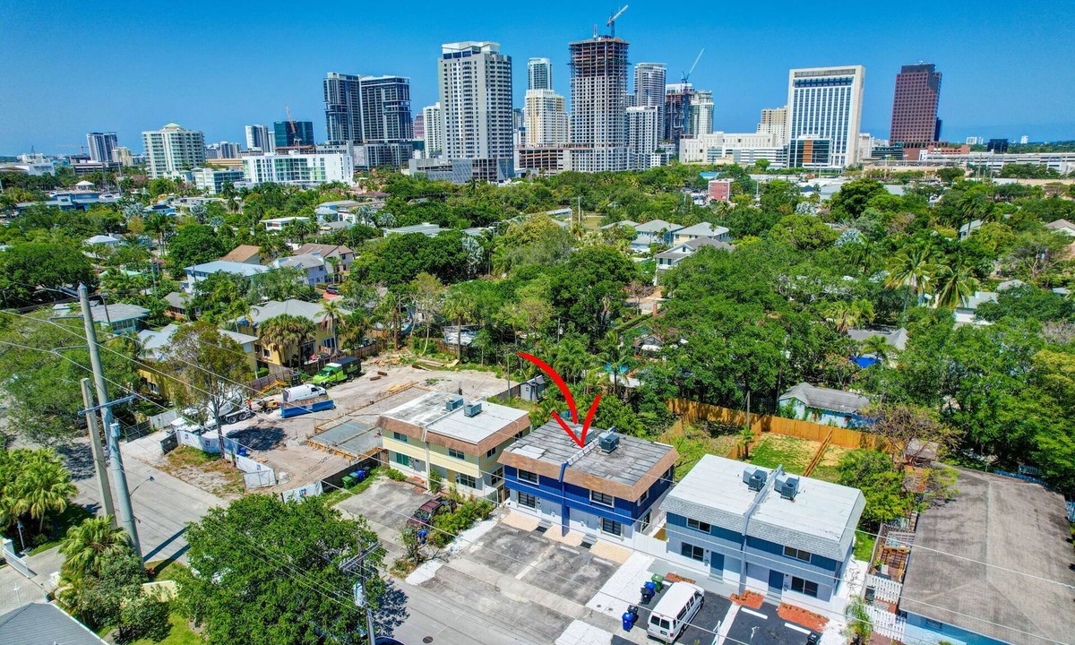 Tarpon River House | Elegant 2BR/2BA Home Near Downtown