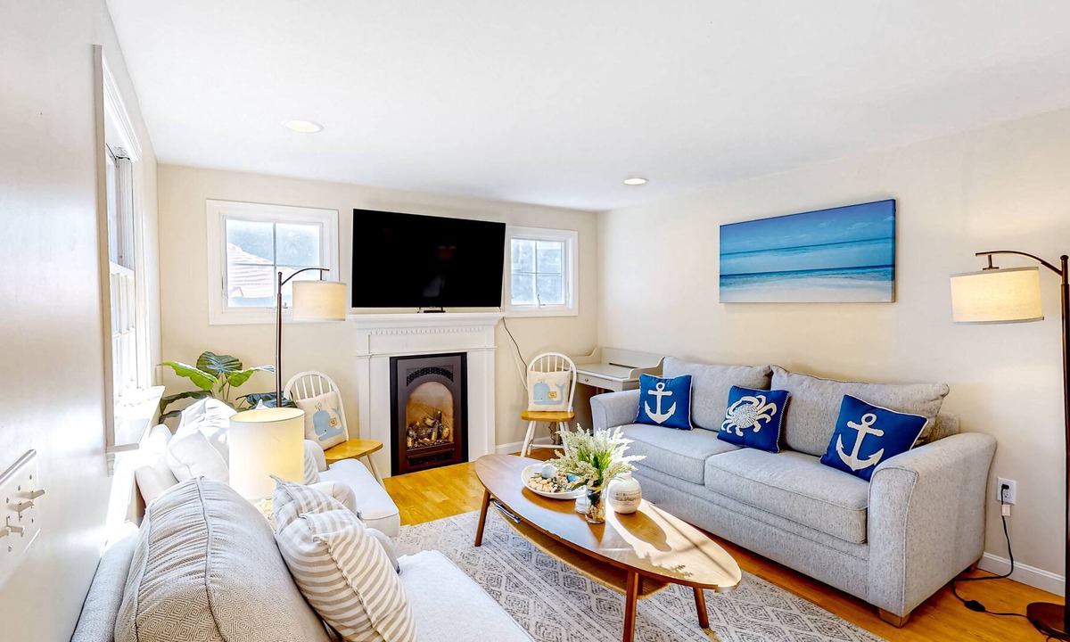 Dennis House | Elegant home steps from Flax Pond with great yard & 3 patios, near beaches
