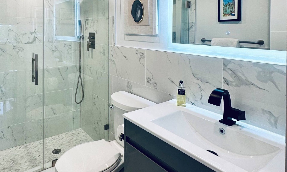 Allapattah Condo | Elegant two bedroom, two bath retreat on the Miami River. With an amazing view.
