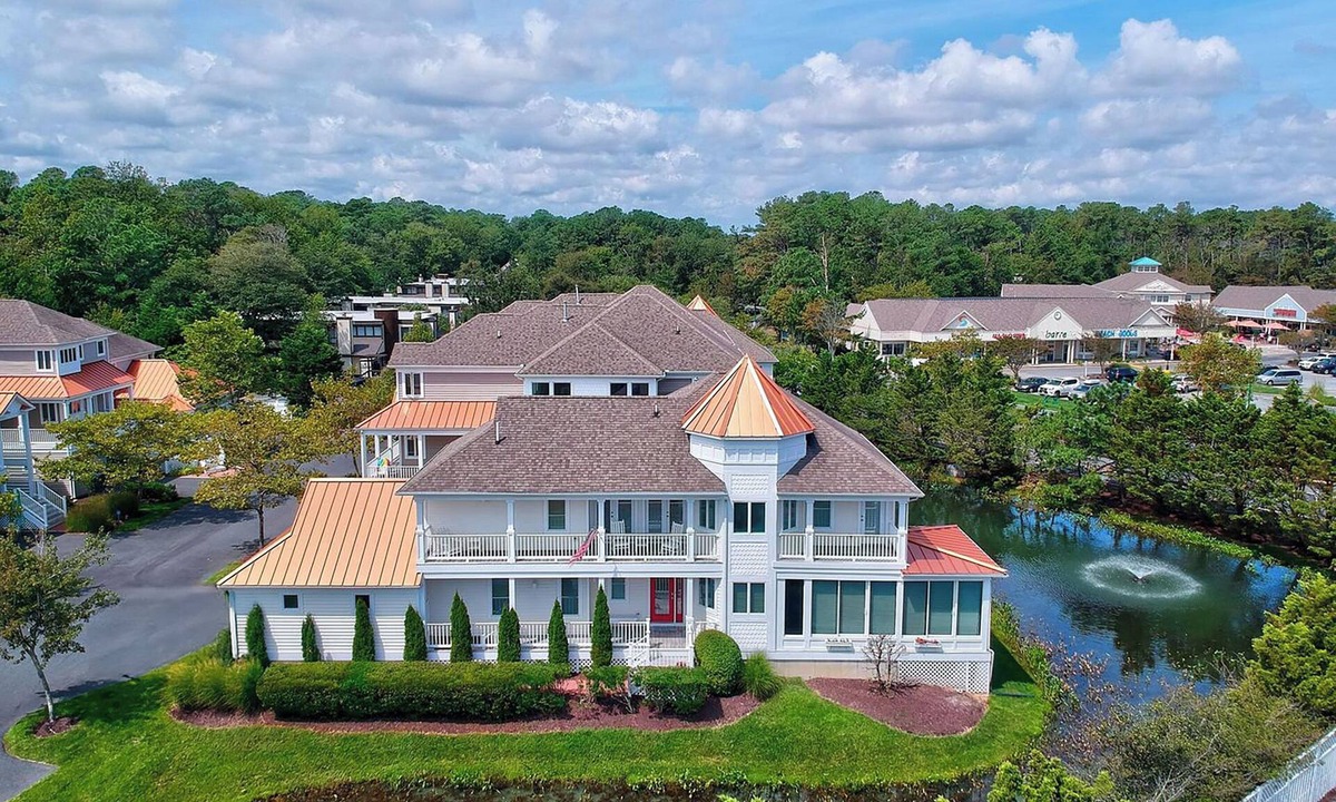 Bethany Beach House | Elegantly designed 4 bed, 4.5 bath home in the exclusive Sandcastle Community of Sea Colony; Private Beach, Community Pools, Fitness, Tennis, Playgrounds, Basketball Courts.