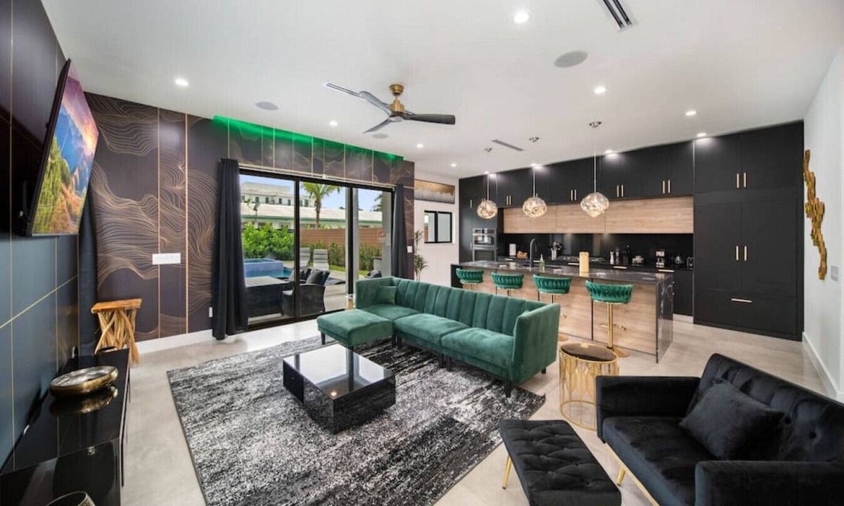 Victoria Park House | Elements Luxury Home with Pool and Hot Tub Near the Beach