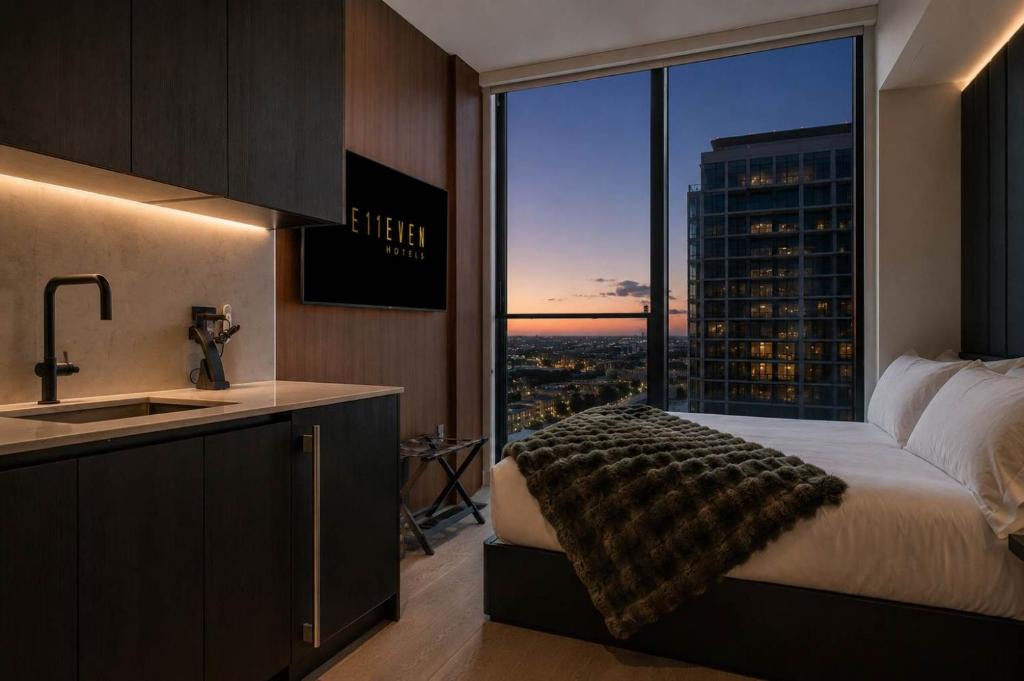 Downtown Miami House | Elite E11EVEN Studio with Rooftop Pool & Resort Gym