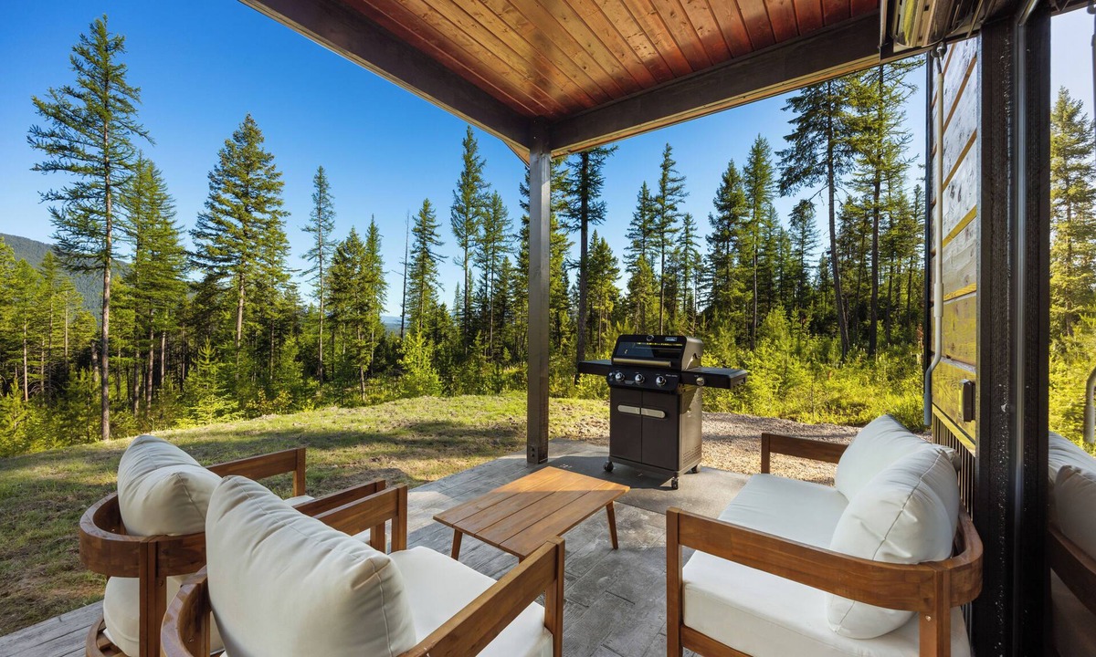 Martin City Cabin | Elk View Cabin/Upscale Cabin Retreat w/Hot Tub, Scenic Views & Wildlife
