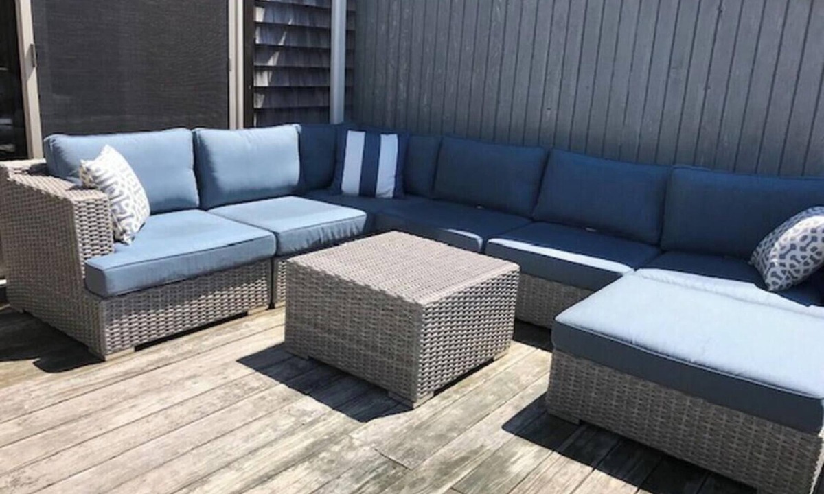 Madaket House | Enjoy beautiful Madaket beaches and sunsets, close to popular island restaurant!