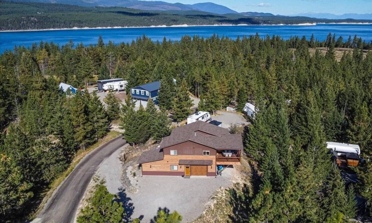 Rexford House | Enjoy the Rock Lot in Rexford, Montana
