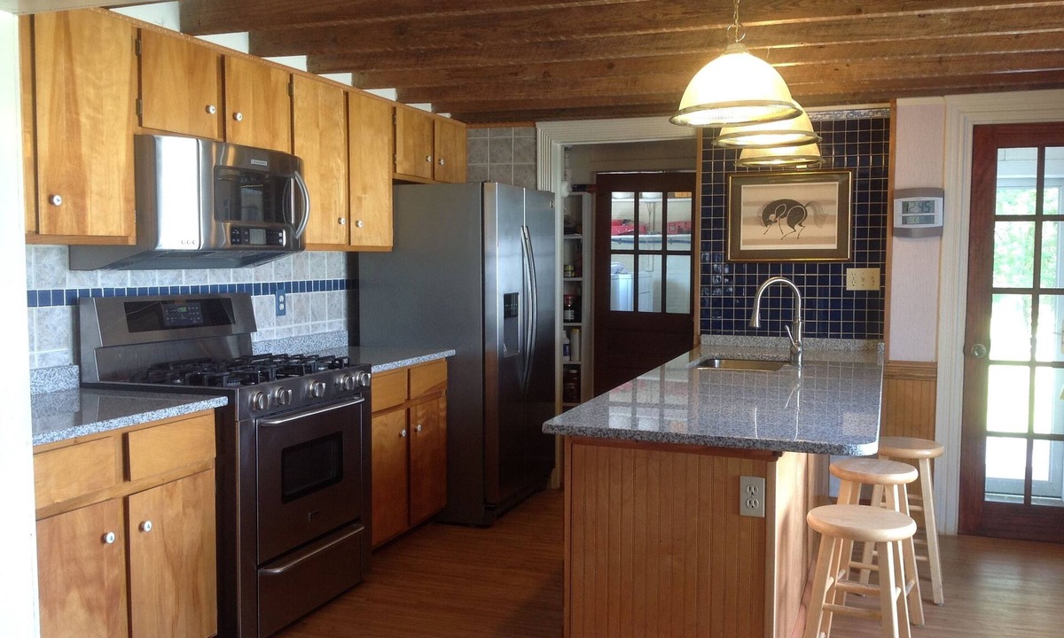 Newport House | Entire Home - Southern Maryland Between Washington, DC & Amish Farms