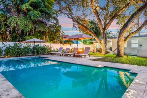 Central Corals House | Evergreen Retreat Home for 7
