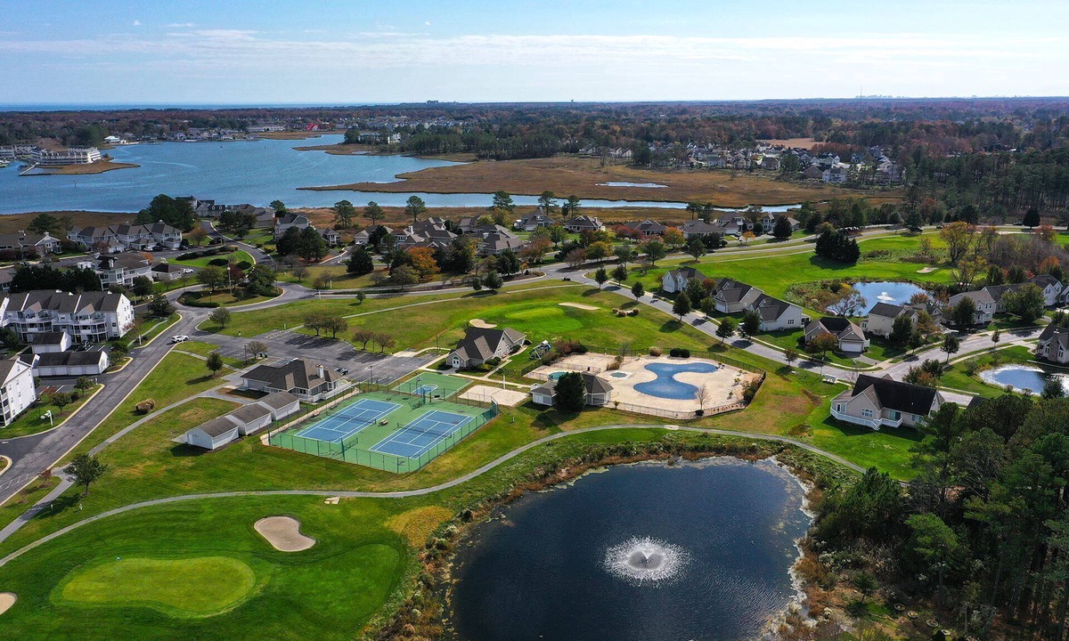 Ocean View Condo | Excellent 2 Bedroom Condo in Bethany Bay community! WIFI, Pool, Beach, Golfing, and more!