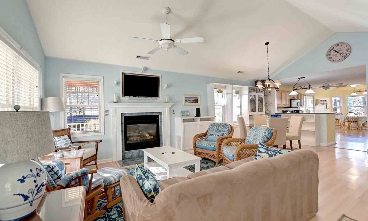 Savannah's Landing House | Excellent 3 bedroom home located in Savannah's Landing community! Community pool, tennis courts, close to the Beach!