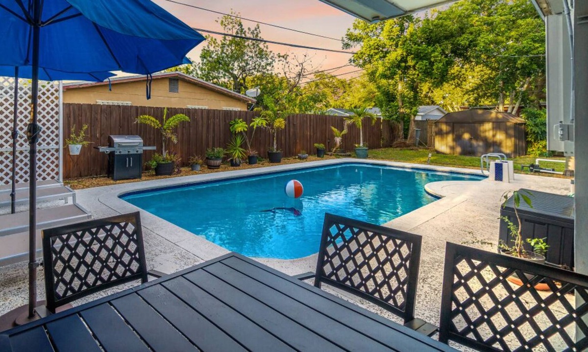 Boulevard Heights House | Excellent Family Vacation Home with Private Pool