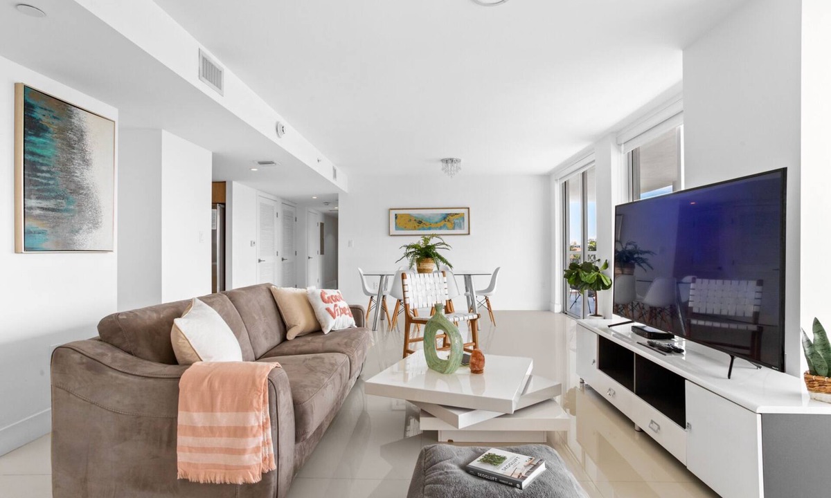 Bay Harbor Islands House | Exclusive 2BR, 2.5BA Apartment | Bay Harbor Islands Family-Friendly Stay
