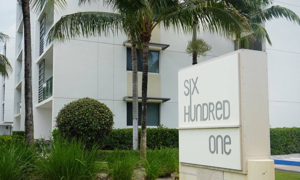 Boca Raton Apartment | Exclusive 2BR Apt/Full Kitchen