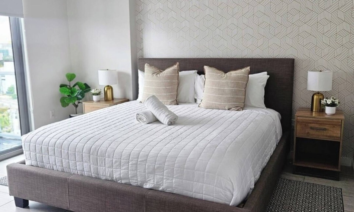 Northeast Miami Apartment | Experience the best of Miami with breathtaking city and ocean views. This.