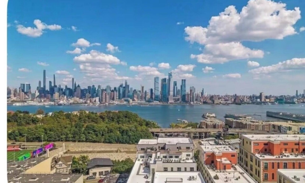 Weehawken Apartment | Extravaganza Condo 10 mins From NYC - W/amenities - Parking