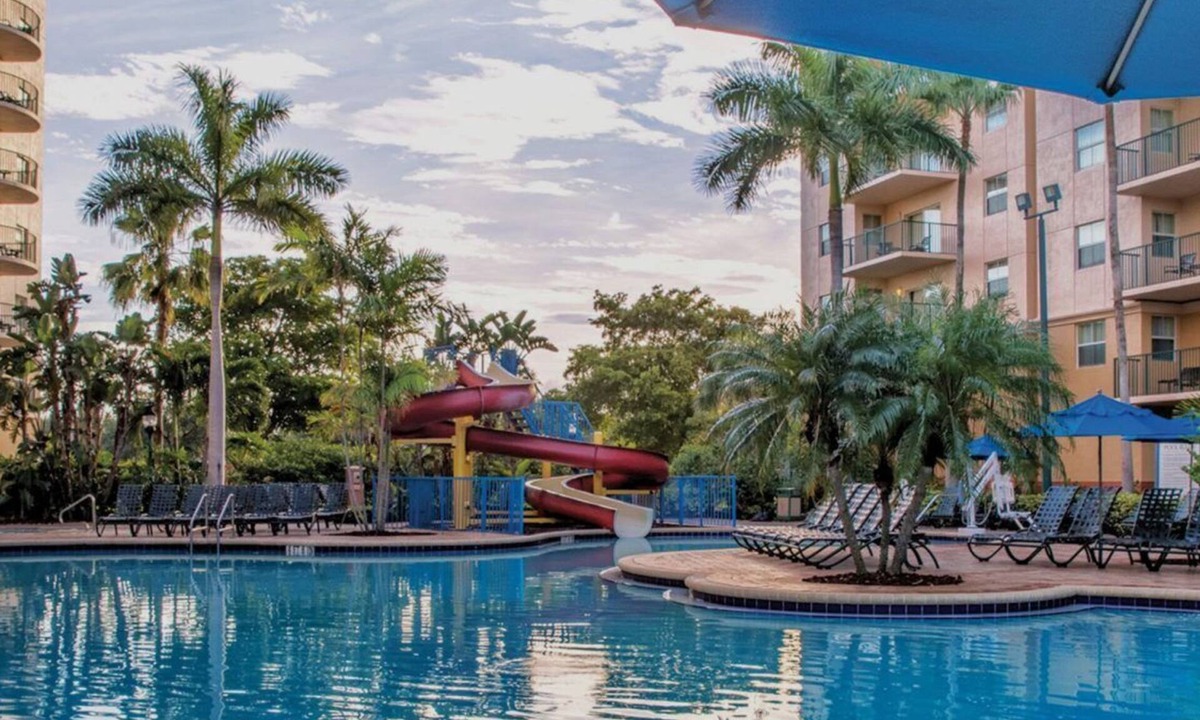 Survey Creek Resort | Fabulous 2 BDRM Wyndham Palm-Aire in Pompano Beach- RARE Winter Feb and March