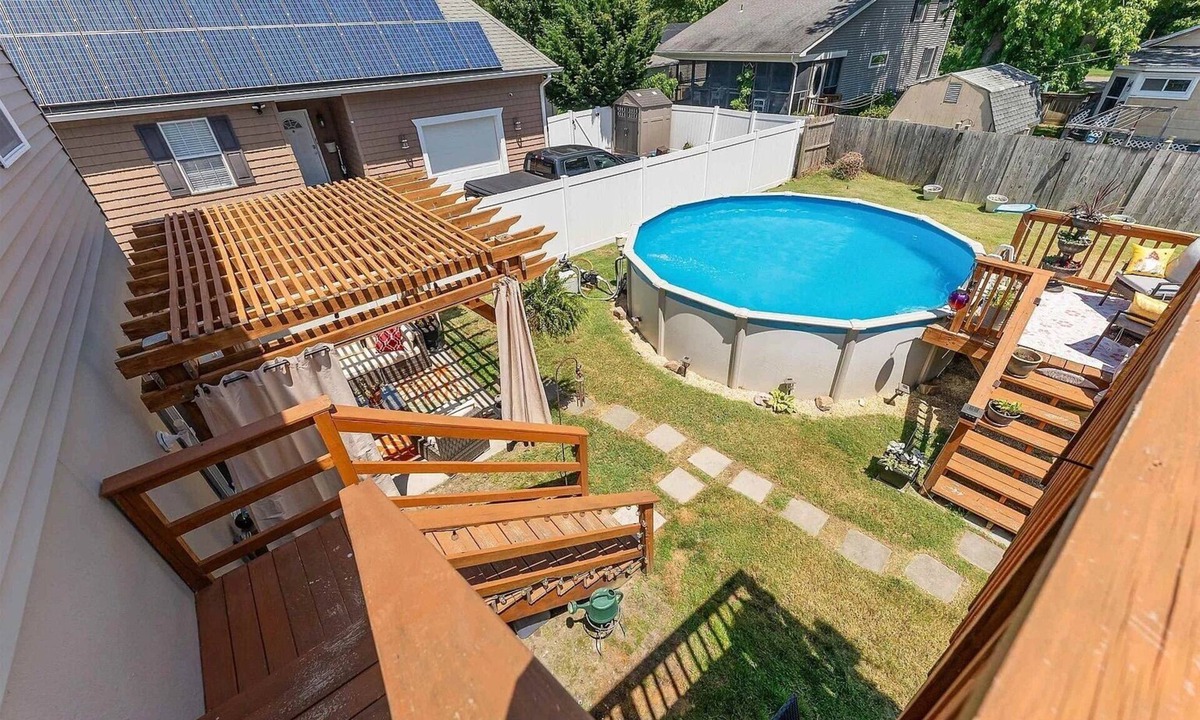 Villas House | Fabulous 4-bedroom house with Pool, Fire Pit, Dog friendly, bikes,Walk to Beach!